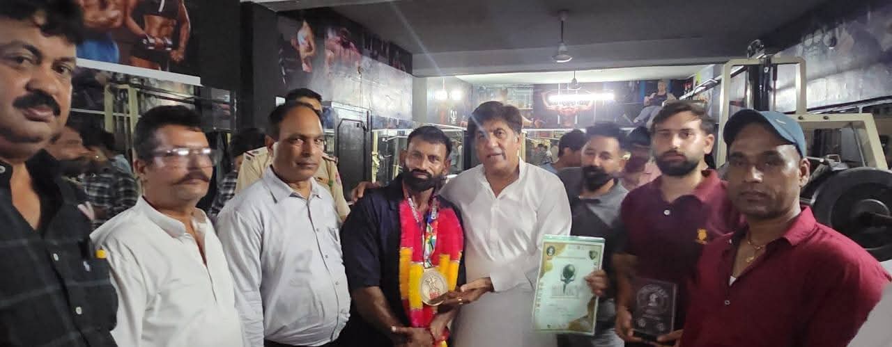 MLA Jimpa honours Avtar Lal Bhutto, who brought glory to the country by winning a gold medal in Thailand.